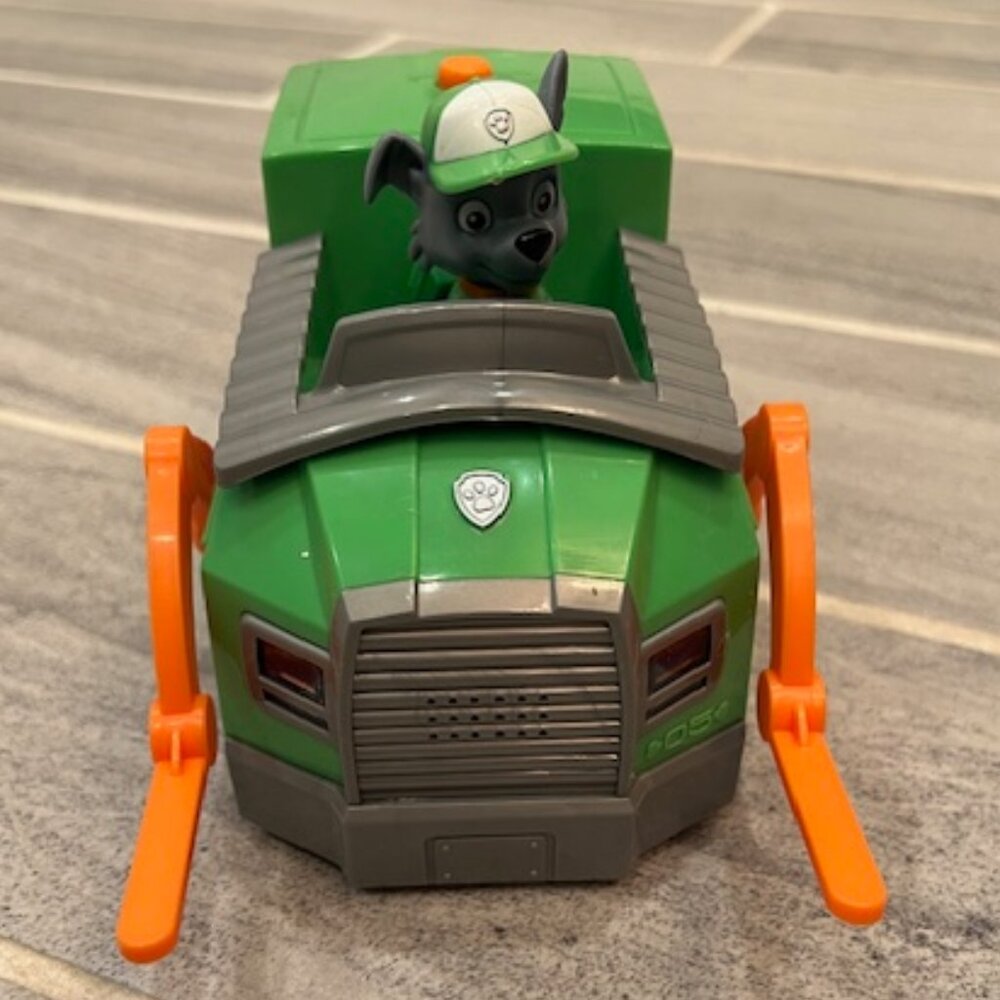 Paw Patrol Rocky's Lights And Sounds Green Recycling Truck & Figure (RARE)